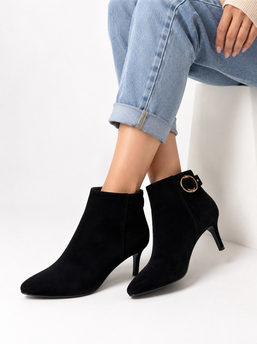 Calvin Klein Jailene Ankle Boots Women’s 6.5 Black Suede Gold Ring Zip Booties